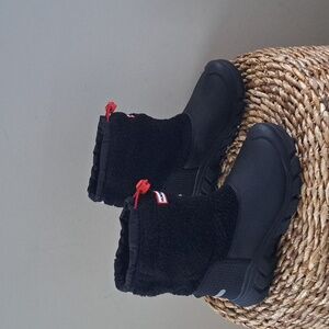 NWOT Hunter Youth Sherpa Upper Winter Boots Fleece Lining/Black Rubber Sz. B3/G4